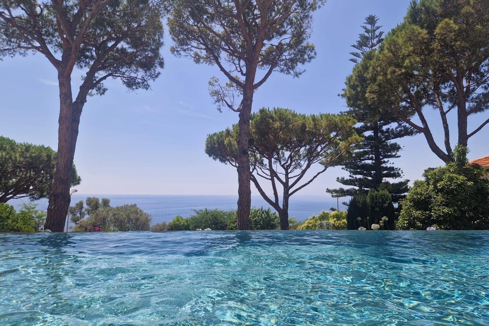 06DB Magnificent flat with incredible view Mont Boron Apartment in Nice