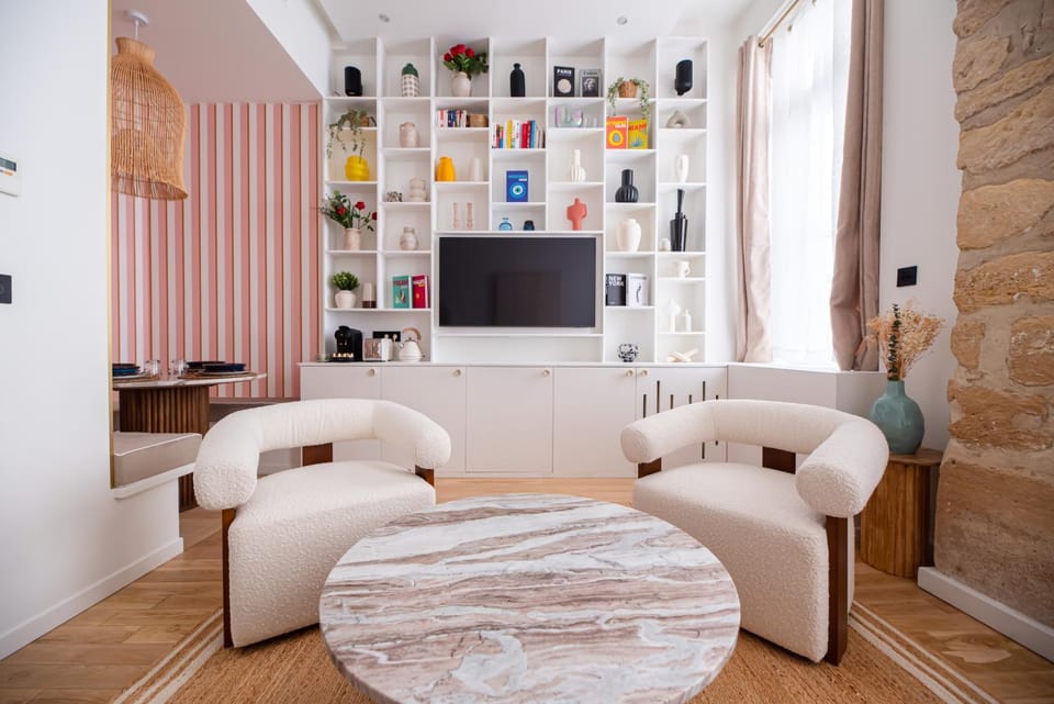 TV and multimedia, Living room, Seating area