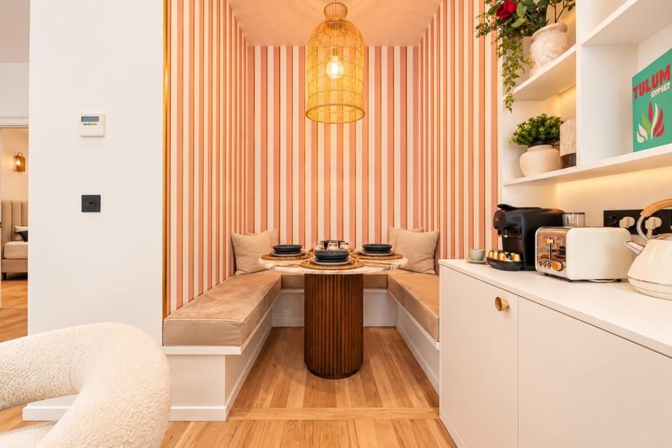 CIA - Chic Flat in Marais with AC Apartment in Paris