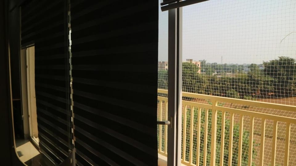 Your's 2nd Home Apartment in Agra
