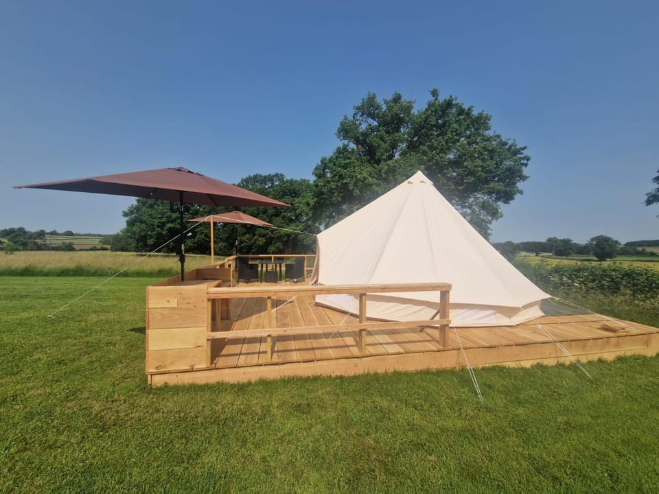 Luxe Tent La Maison Des Trois Grands Luxury tent in Nouvelle-Aquitaine