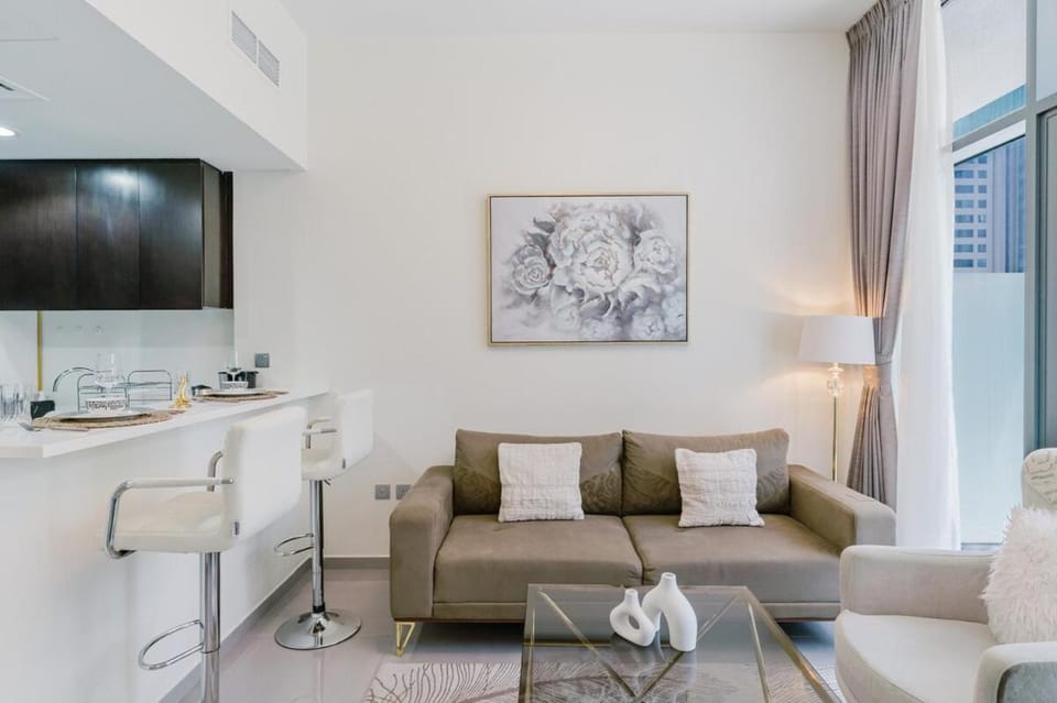 RH- Elegant & Cozy 1BR, Prime Location, Walk to Metro Station Apartment in Dubai