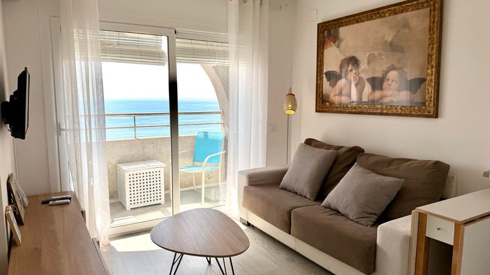 TV and multimedia, Living room, Sea view