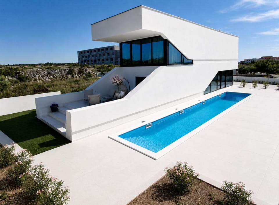 Property building, Swimming pool