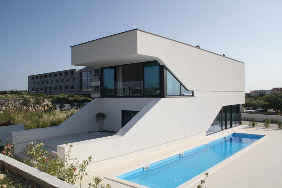 Property building, Swimming pool