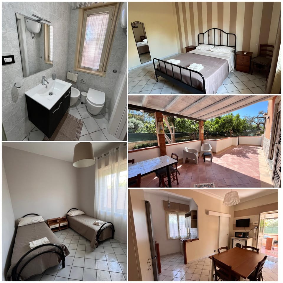 Toilet, Bed, Bathroom, Photo of the whole room, Dining area, Bedroom