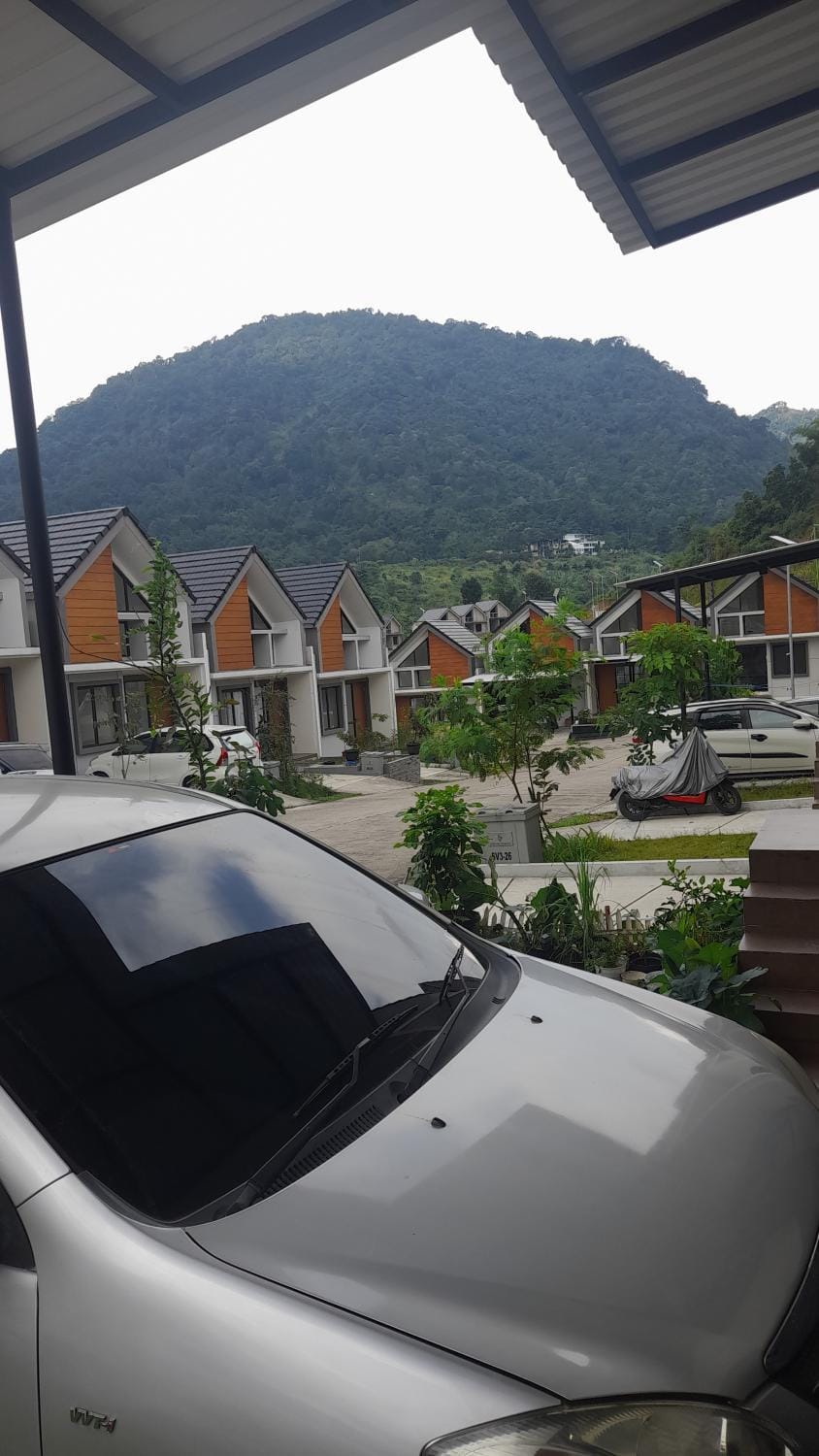 Fatimah Pancar View Villa in West Java
