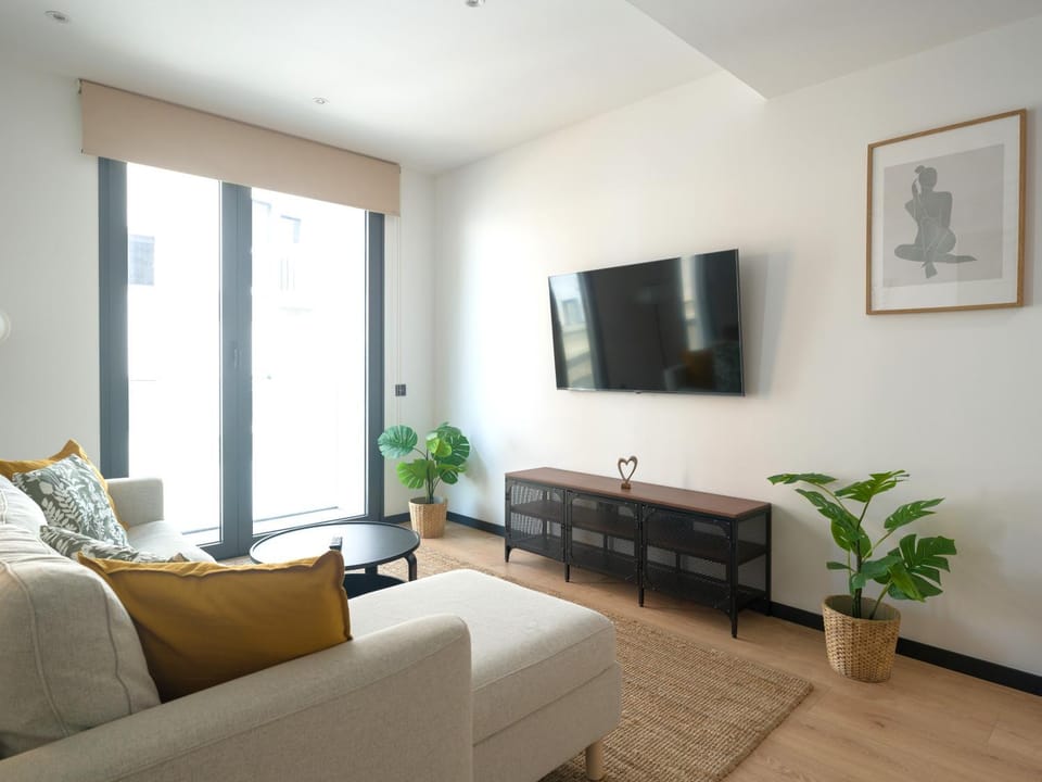 TV and multimedia, Living room, Seating area