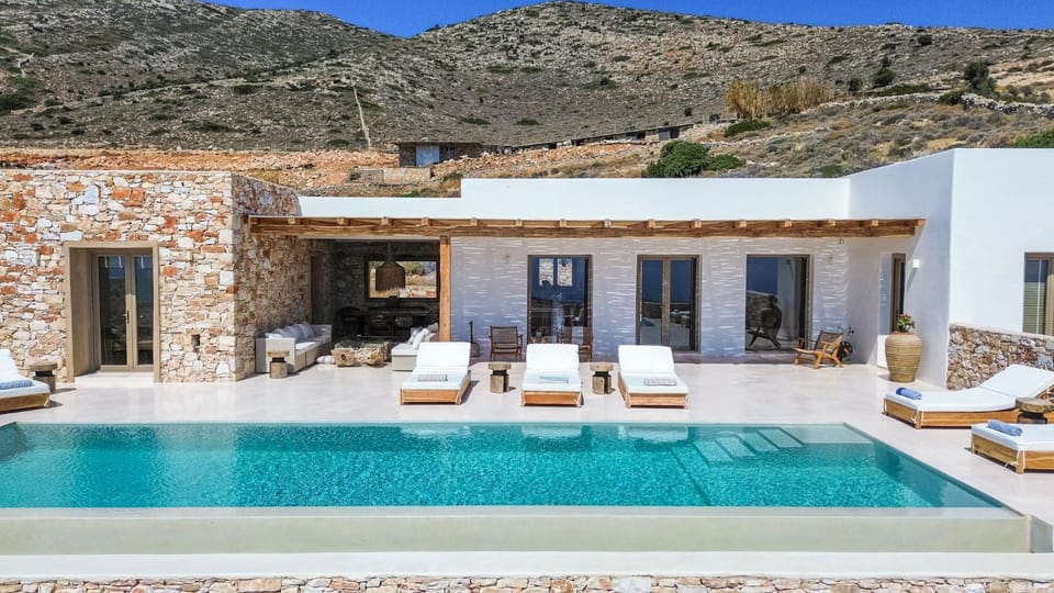 Villa Lazuli - Golden Beach Villa in Paros, Greece