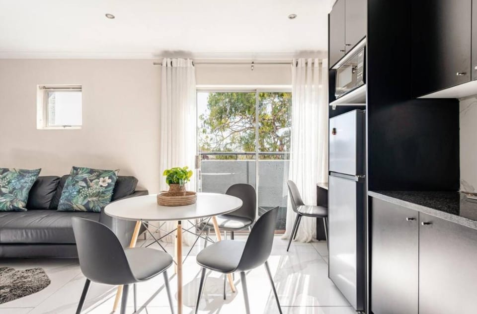 Cozy loft with swimming pool Apartment in Sandton