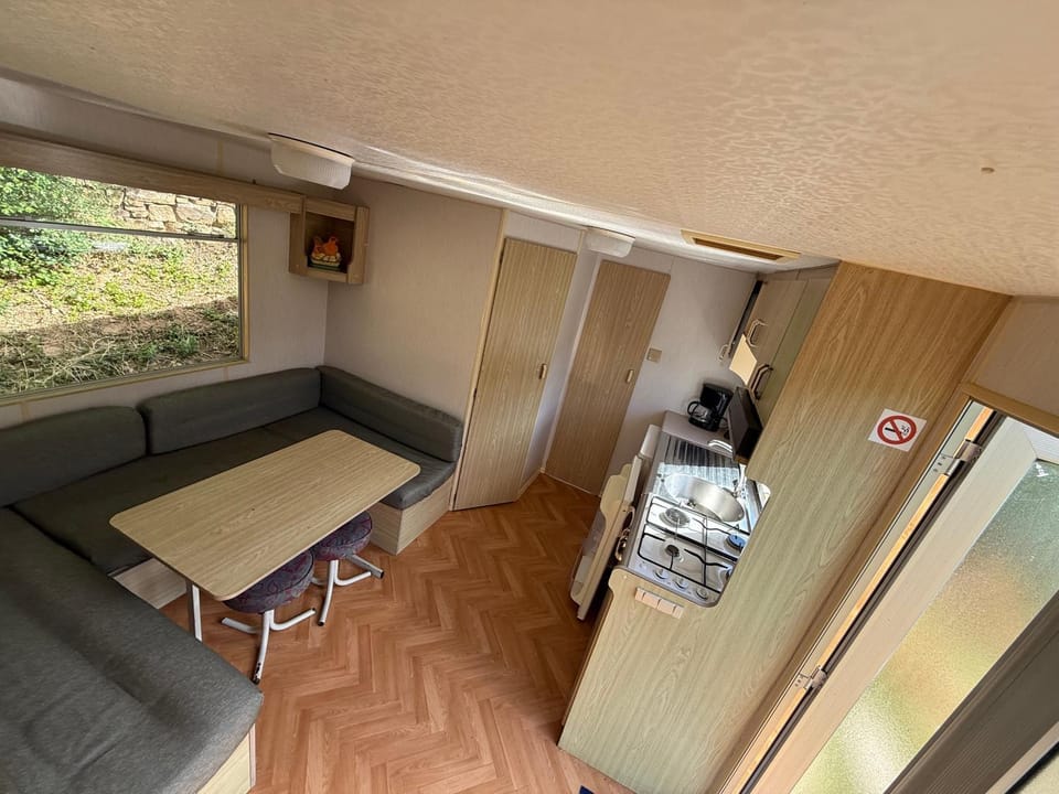 M'Belles Cabanes Campground/ 
RV Resort in Occitanie