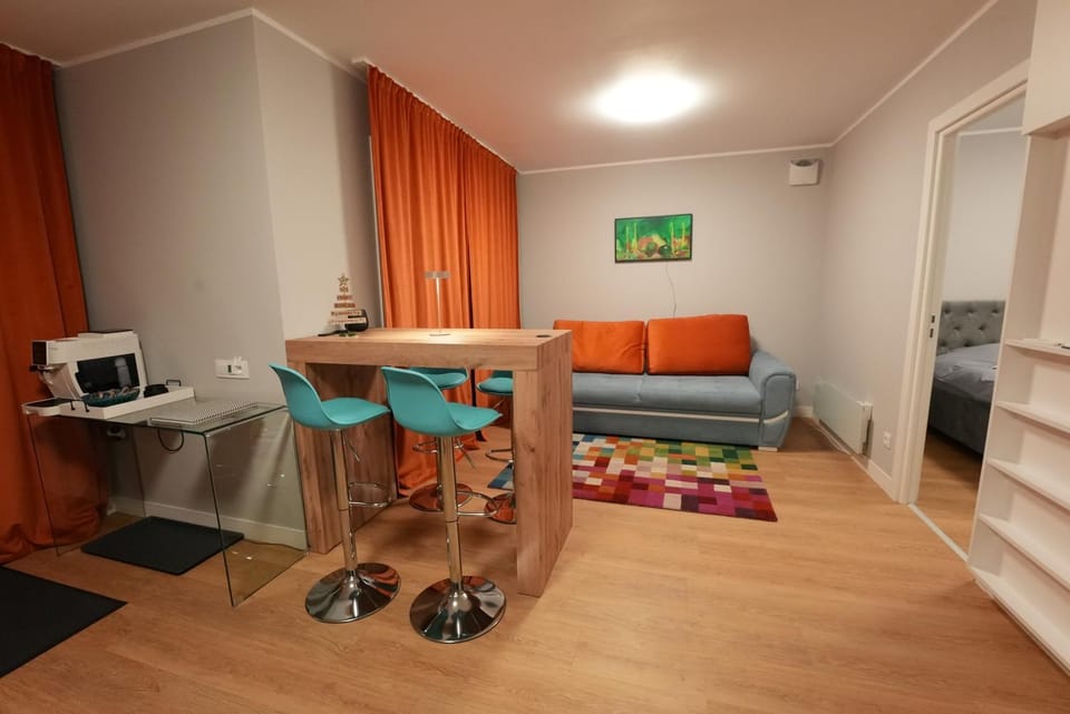 TV and multimedia, Seating area, Dining area, minibar
