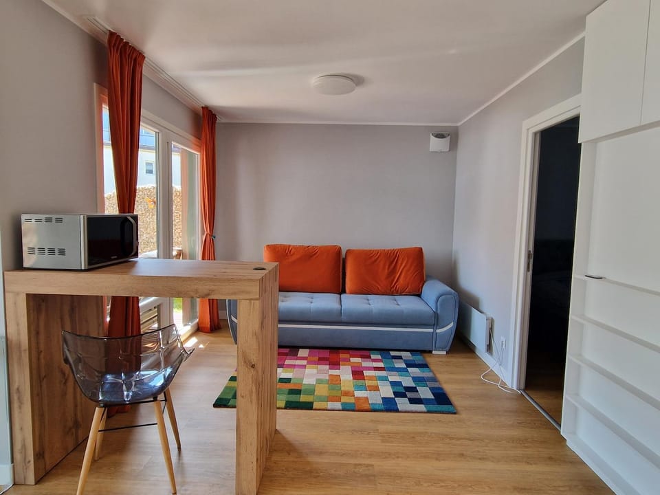 Game Room, TV and multimedia, Living room, Dining area, Sunrise, microwave