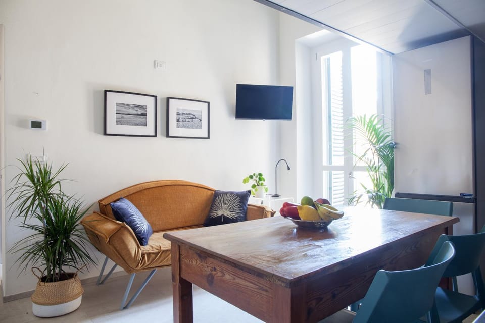 TV and multimedia, Dining area