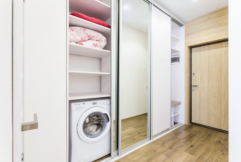 wardrobe, washing machine