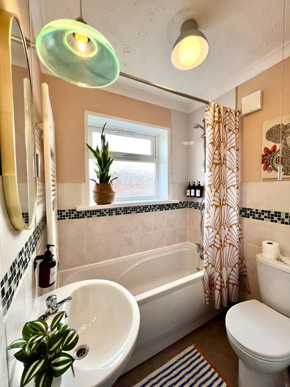 Shower, Toilet, Bathroom, Bath