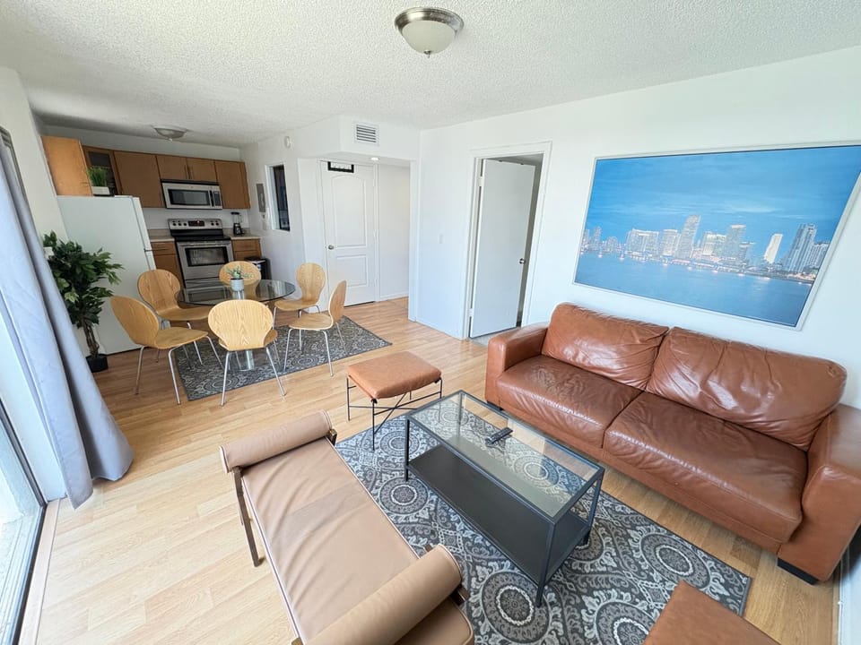 Living room, Seating area, Dining area, air conditioner