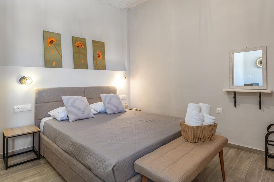 Living room, Bedroom