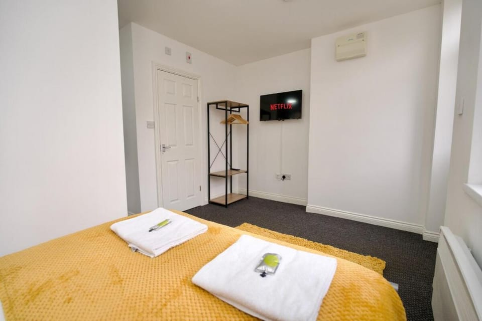 Gosford Park Studio 1 - Coventry Apartment in Coventry