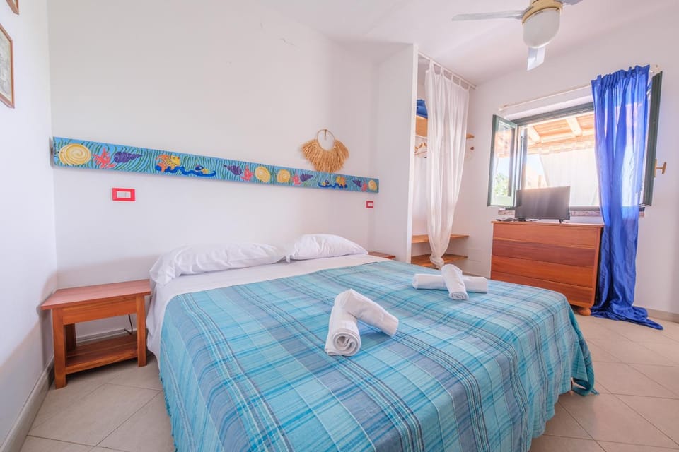Property building, Living room, Bedroom