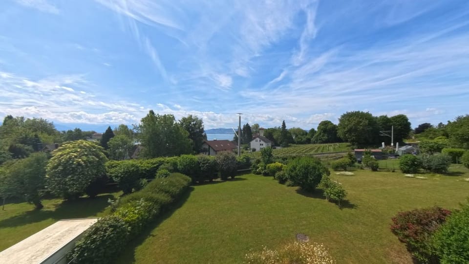 Property building, Off site, Natural landscape, Garden view, Lake view