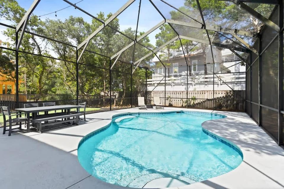 Pearly White By Stay on 30a, Golf Cart, Private Pool, Bikes House in Seacrest