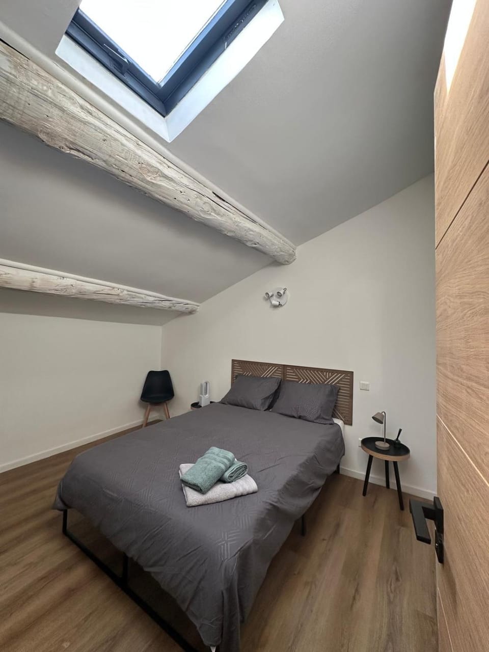 Duplex Cosy en Cœur de Ville Apartment in Lunel
