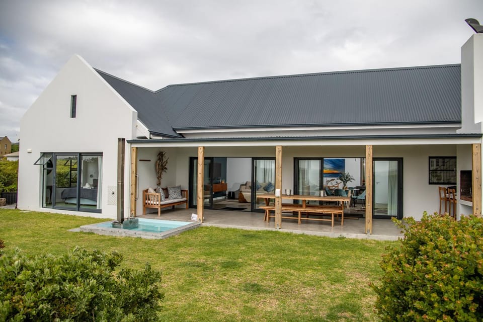 Property building, Patio, Garden, Seating area