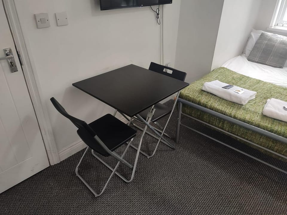 Gosford Park Studio 7 - Coventry Apartment in Coventry