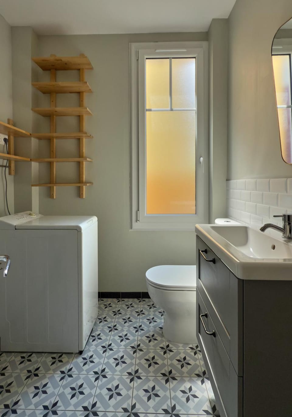 Toilet, Bathroom, washing machine
