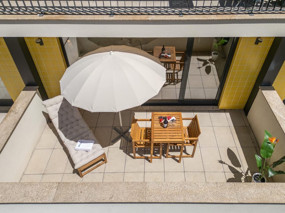 Patio, View (from property/room), Balcony/Terrace, Dining area, sunbed
