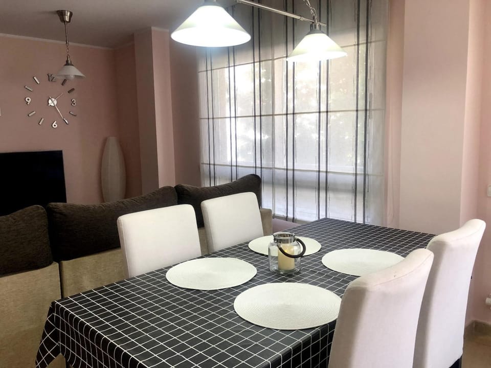 Living room, Dining area
