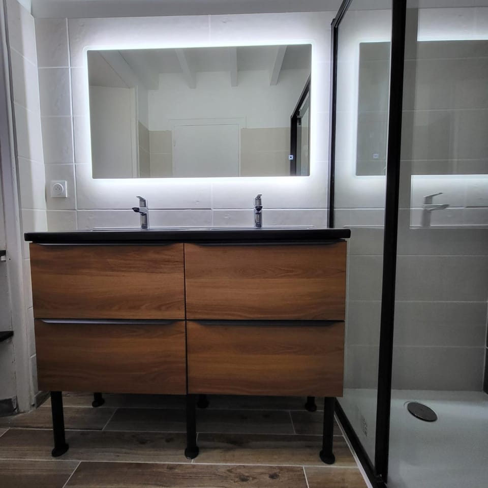 Shower, Bathroom