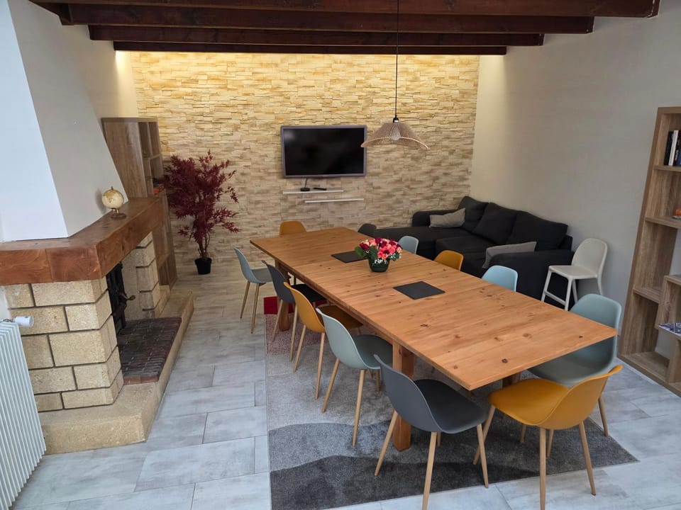 Maison fraîche du 18e siècle - 15 personnes Villa in Nouvelle-Aquitaine