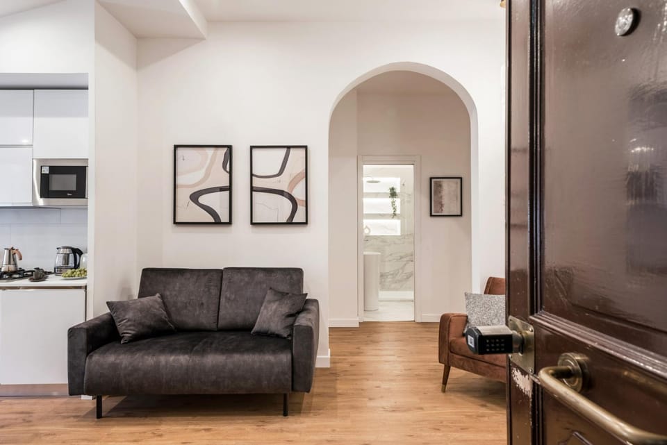Kitchen or kitchenette, Living room, Seating area