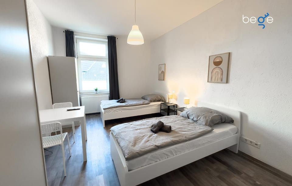 Bed, Photo of the whole room, Bedroom