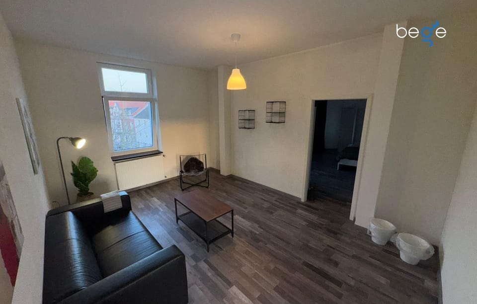 Living room, Photo of the whole room