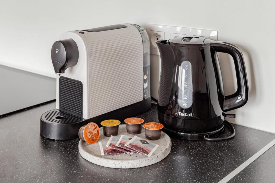 Coffee/tea facilities, Kitchen or kitchenette