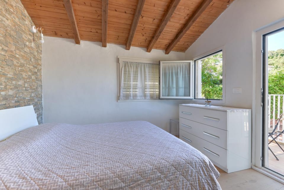 Property building, Living room, Bedroom