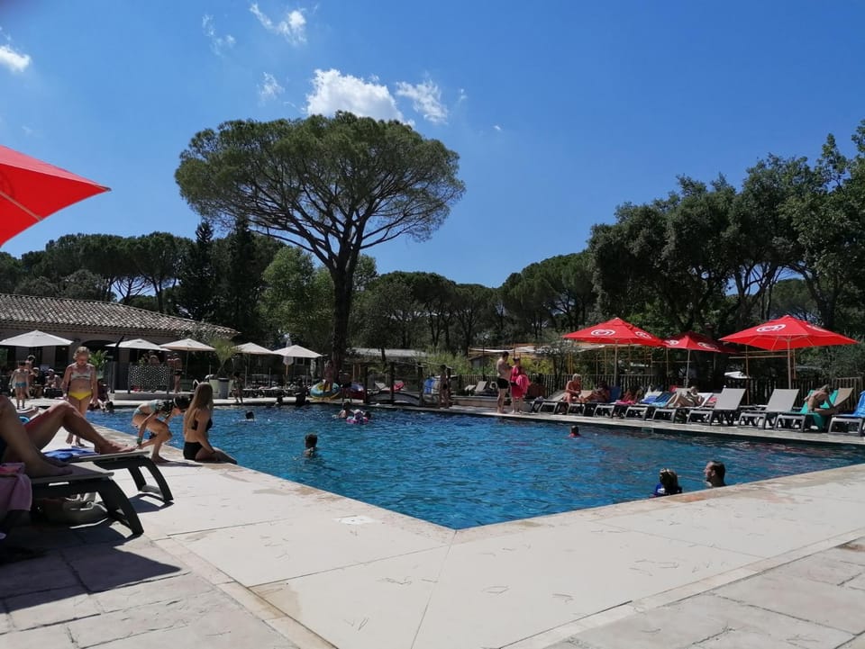 Day, Natural landscape, Swimming pool, sunbed