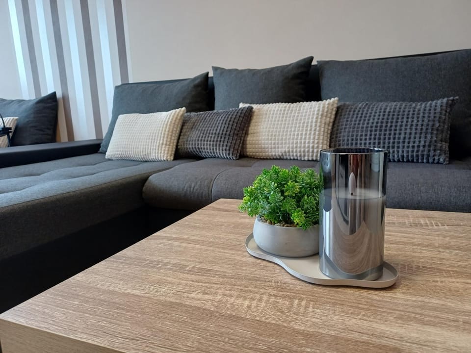 Bed, Living room, Seating area
