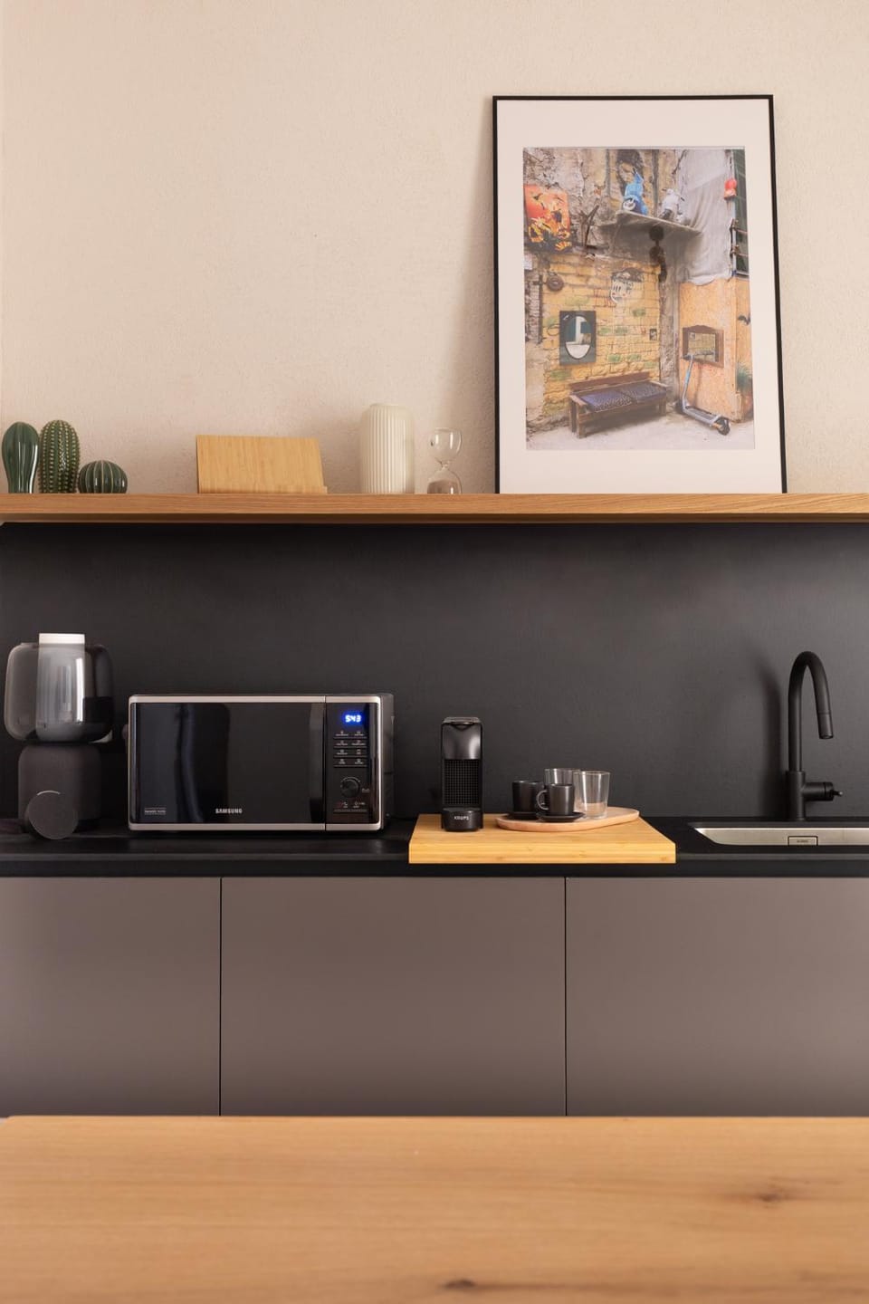Coffee/tea facilities, Dining area