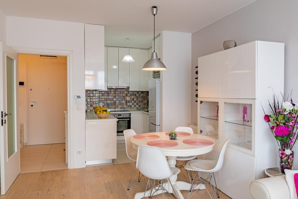 Kitchen or kitchenette, Dining area, oven, stove, kitchen