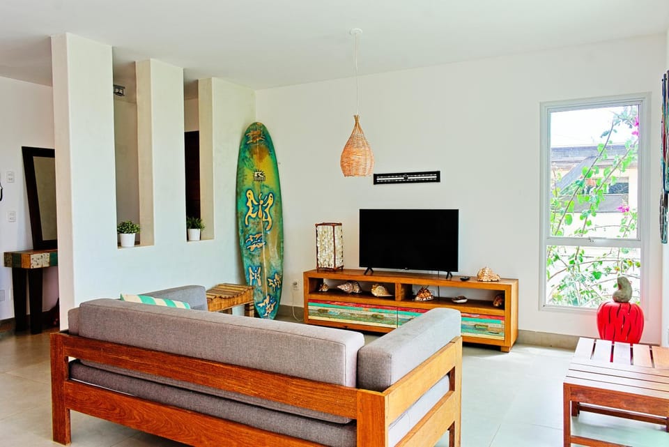 Communal lounge/ TV room, TV and multimedia, Living room, Photo of the whole room, Seating area, air conditioner