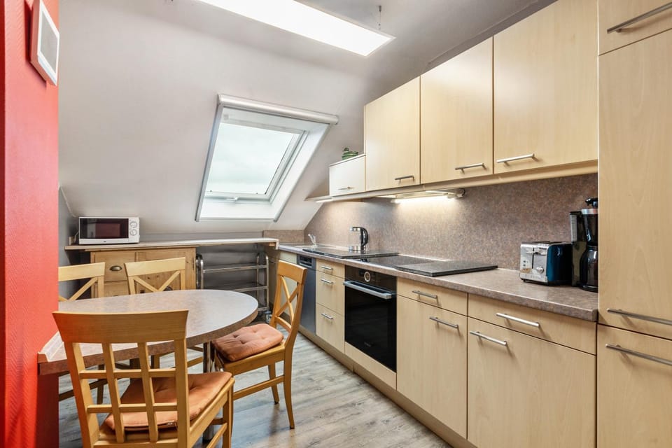Property building, Kitchen or kitchenette, Living room