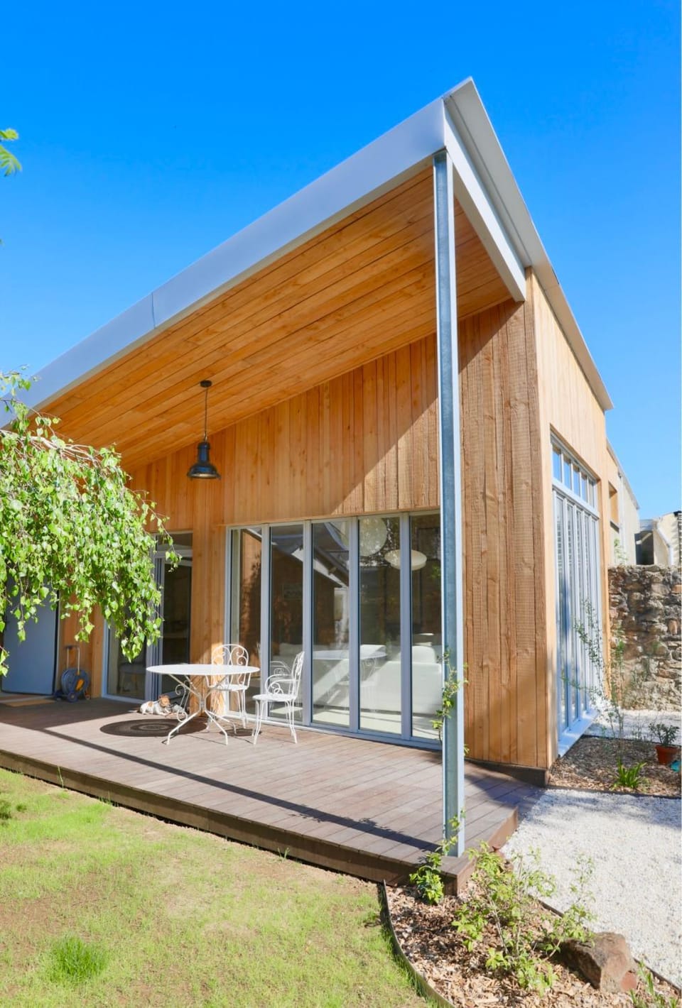 Property building, Spring, Day, Garden, Garden view