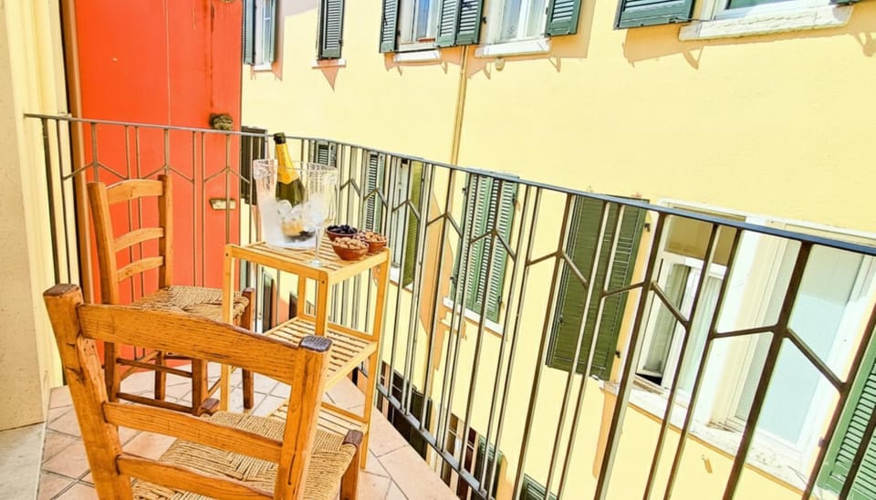 Patio, View (from property/room), Balcony/Terrace, Living room, Dining area