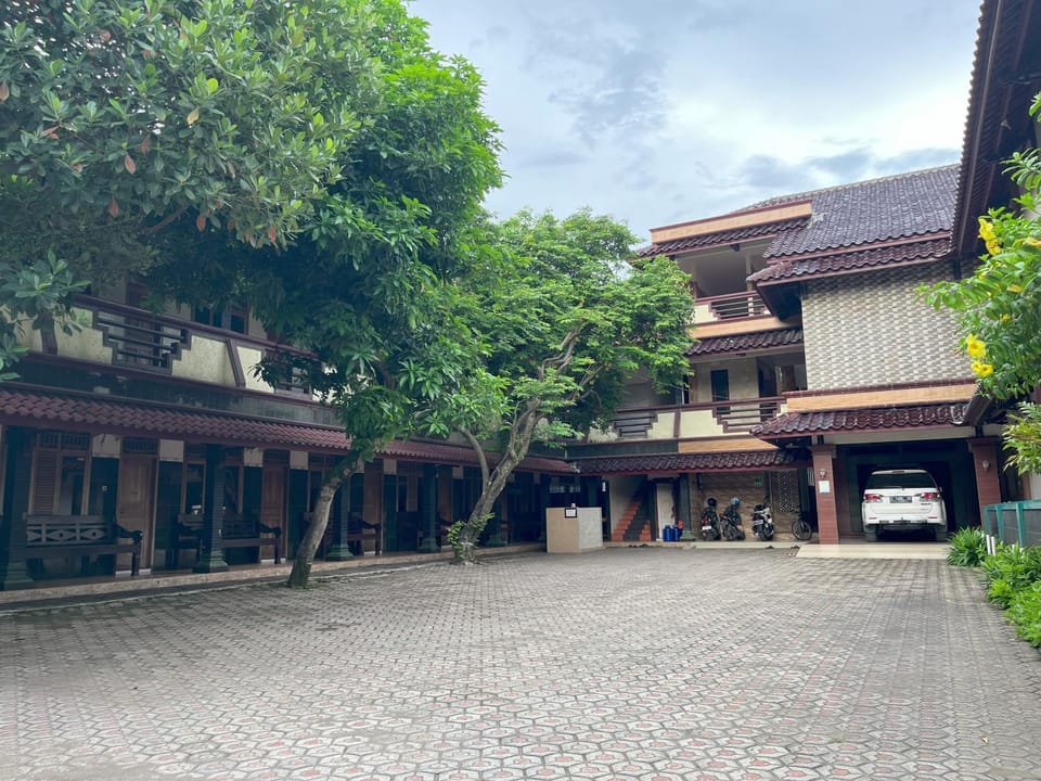 Property building, Day, Parking