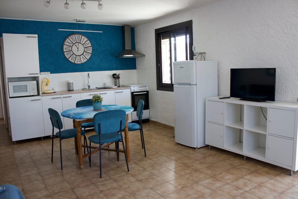 Bas de Villa Terrasse & Clim Plage à pieds Apartment in Six-Fours-les-Plages