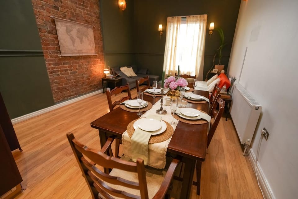 Living room, Dining area
